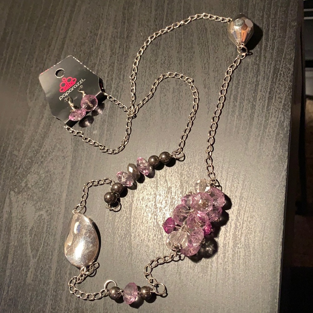 Necklace and earring set paparazzi